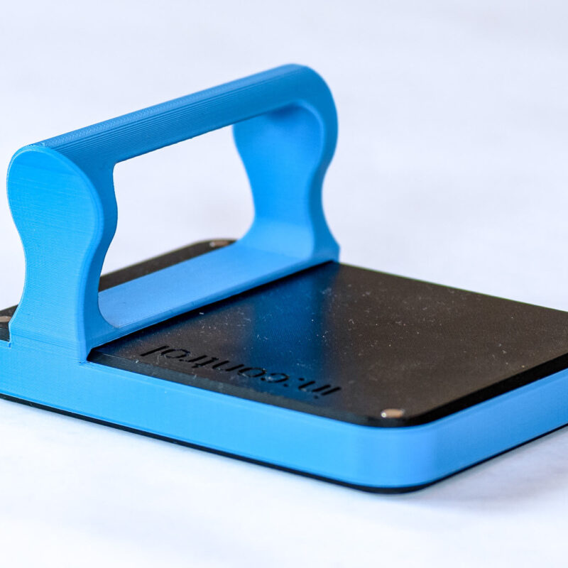 mouse_flat Das Gerät Maus, als flache Ausführung, mit einem extra Aufsatz für besseren Halt.